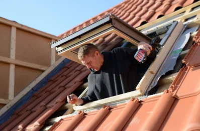 Pose de fenêtres de toit Velux à Beddes